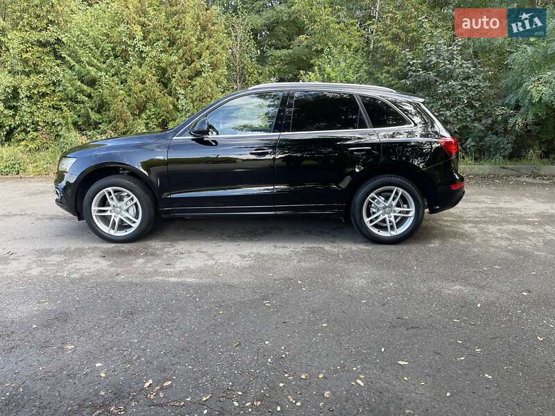 Внедорожник / Кроссовер Audi Q5 2015 в Ровно