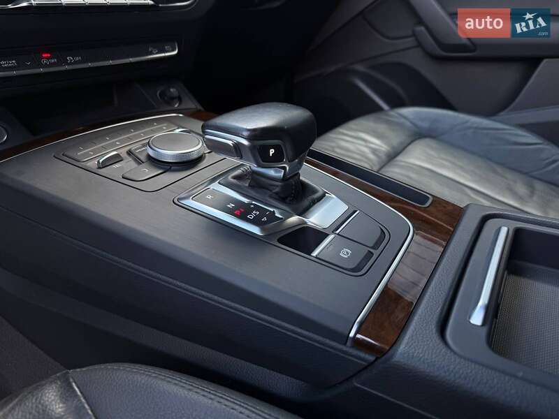 Позашляховик / Кросовер Audi Q5 2017 в Рівному фото 35 Позашляховик / Кросовер Audi Q5 2017 в Рівному