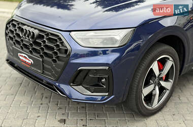 Позашляховик / Кросовер Audi Q5 2022 в 