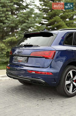 Позашляховик / Кросовер Audi Q5 2022 в 