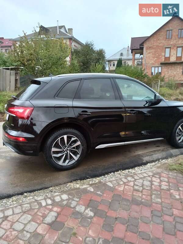 Позашляховик / Кросовер Audi Q5 2021 в Чернівцях