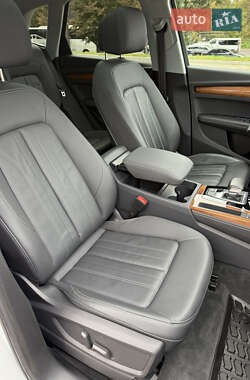 Позашляховик / Кросовер Audi Q5 2023 в 