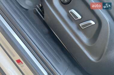 Позашляховик / Кросовер Audi Q5 2015 в  фото 43 Позашляховик / Кросовер Audi Q5 2015 в
