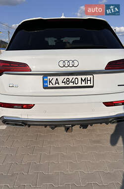 Внедорожник / Кроссовер Audi Q5 2022 в 