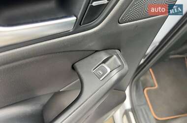 Позашляховик / Кросовер Audi Q5 2015 в 