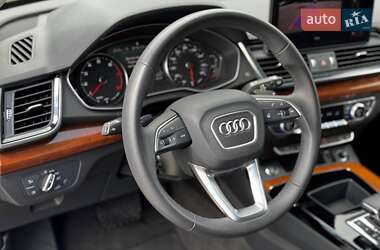 Внедорожник / Кроссовер Audi Q5 2023 в 