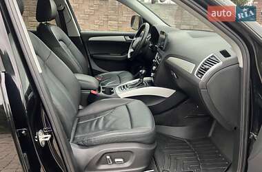 Внедорожник / Кроссовер Audi Q5 2015 в 