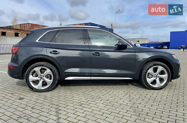 Позашляховик / Кросовер Audi Q5 2021 в 