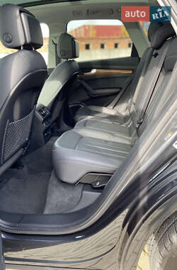 Позашляховик / Кросовер Audi Q5 2021 в 