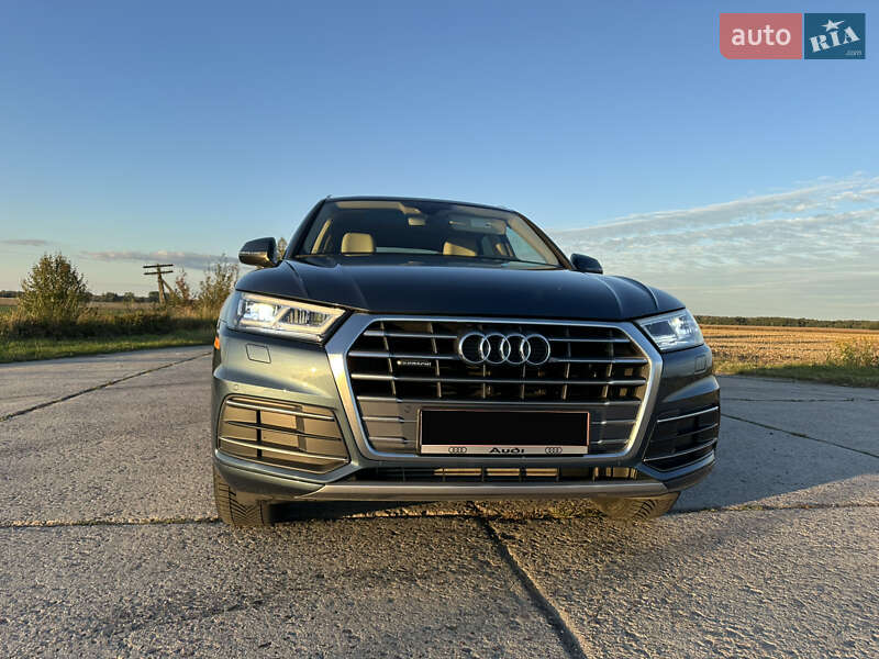 Внедорожник / Кроссовер Audi Q5 2018 в Луцке