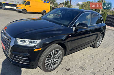 Внедорожник / Кроссовер Audi Q5 2017 в 