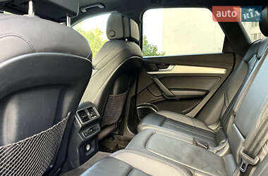Внедорожник / Кроссовер Audi Q5 2017 в 