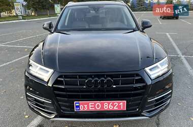 Позашляховик / Кросовер Audi Q5 2017 в 