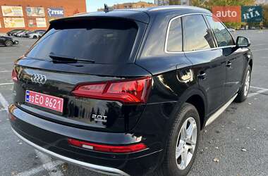 Позашляховик / Кросовер Audi Q5 2017 в 