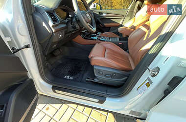 Внедорожник / Кроссовер Audi Q5 2020 в 
