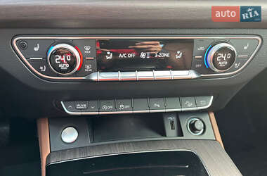 Внедорожник / Кроссовер Audi Q5 2020 в 