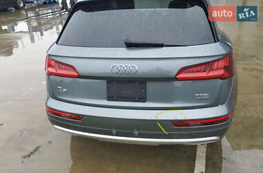 Внедорожник / Кроссовер Audi Q5 2017 в 