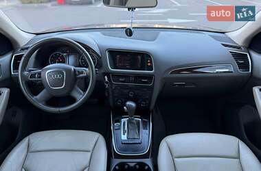 Позашляховик / Кросовер Audi Q5 2011 в 