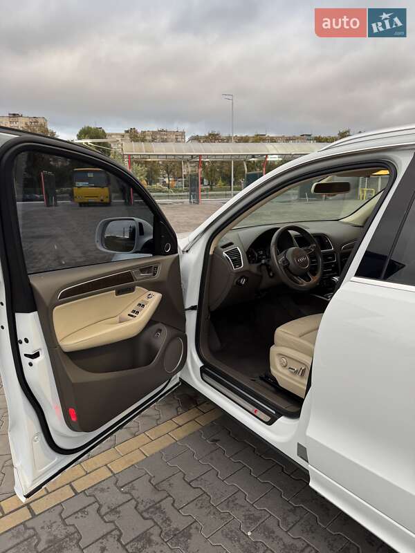 Позашляховик / Кросовер Audi Q5 2014 в Києві