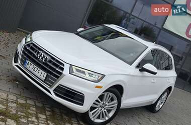 Позашляховик / Кросовер Audi Q5 2017 в 