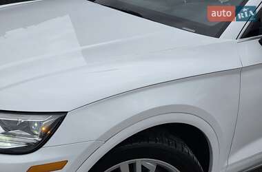 Позашляховик / Кросовер Audi Q5 2017 в 