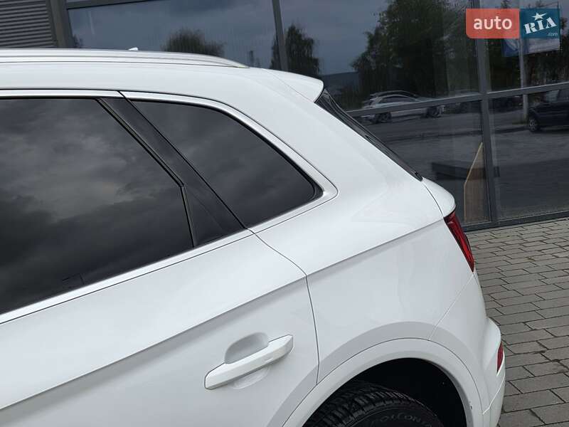 Внедорожник / Кроссовер Audi Q5 2017 в Ивано-Франковске