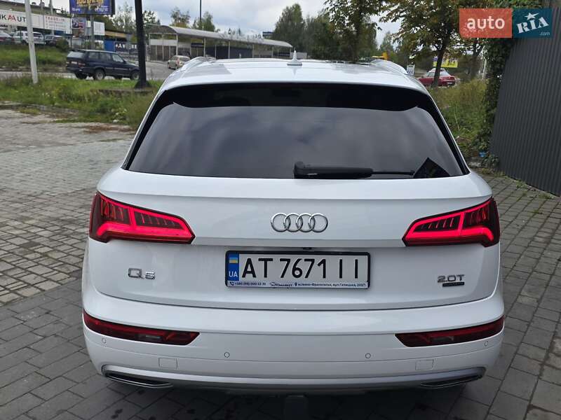 Внедорожник / Кроссовер Audi Q5 2017 в Ивано-Франковске