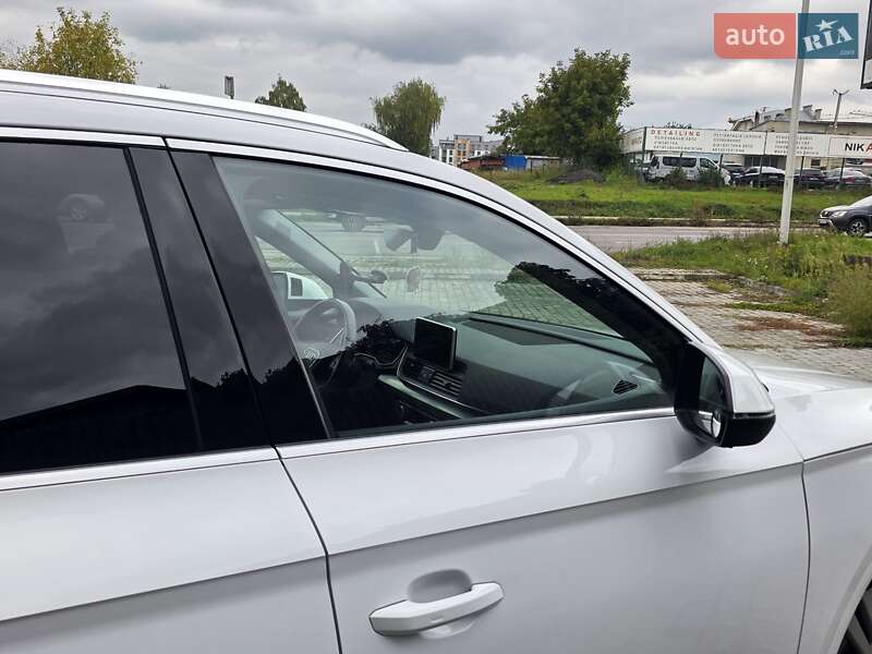 Внедорожник / Кроссовер Audi Q5 2017 в Ивано-Франковске