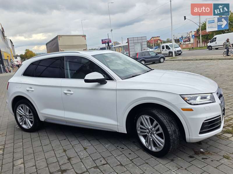 Внедорожник / Кроссовер Audi Q5 2017 в Ивано-Франковске