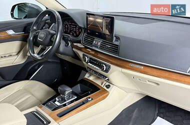 Внедорожник / Кроссовер Audi Q5 2022 в 