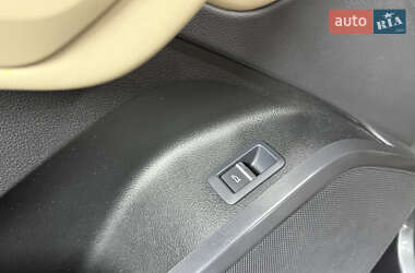Внедорожник / Кроссовер Audi Q5 2022 в 