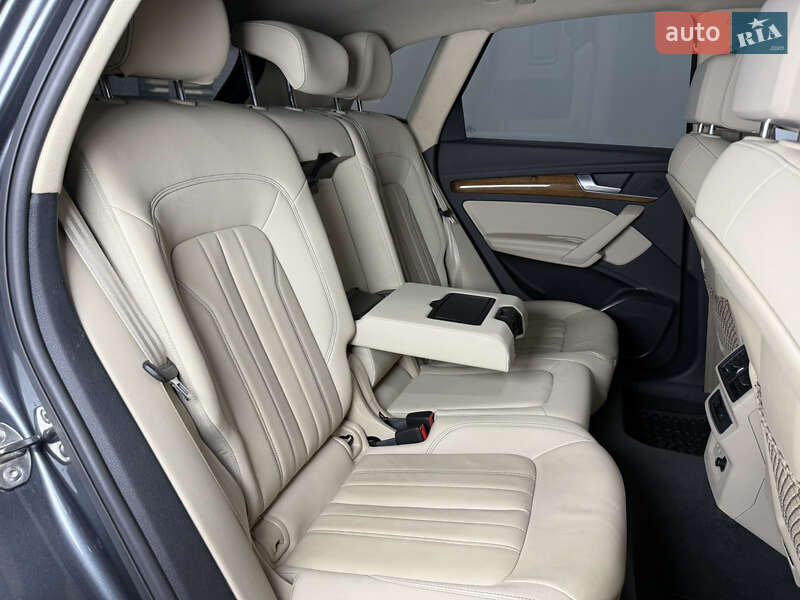 Позашляховик / Кросовер Audi Q5 2022 в Одесі