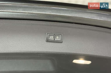 Внедорожник / Кроссовер Audi Q5 2022 в 
