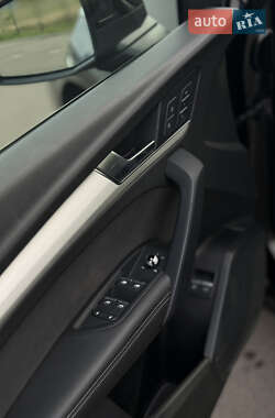 Внедорожник / Кроссовер Audi Q5 2020 в 