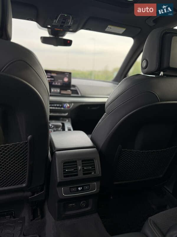Позашляховик / Кросовер Audi Q5 2020 в Рівному