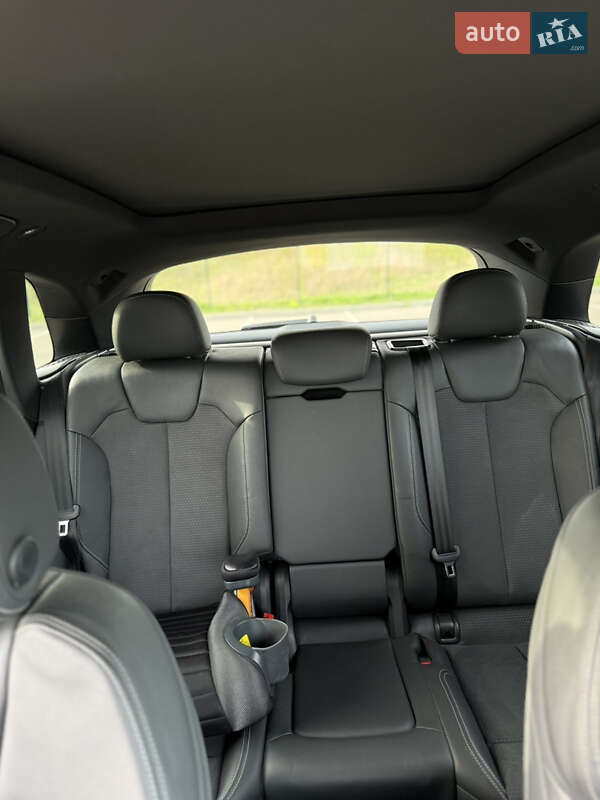 Позашляховик / Кросовер Audi Q5 2020 в Рівному