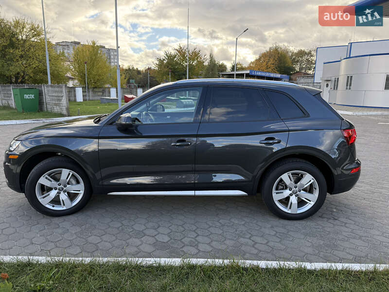 Внедорожник / Кроссовер Audi Q5 2018 в Ровно