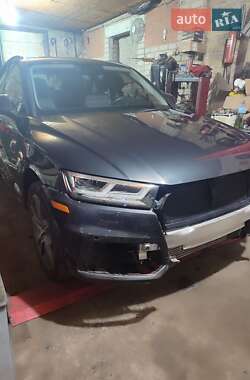 Внедорожник / Кроссовер Audi Q5 2020 в 