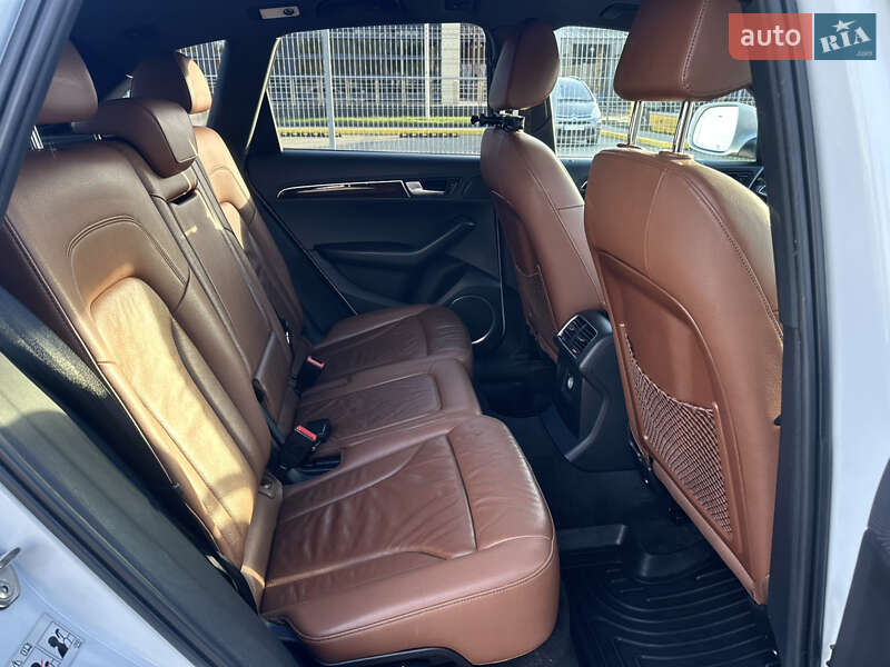 Позашляховик / Кросовер Audi Q5 2012 в Львові