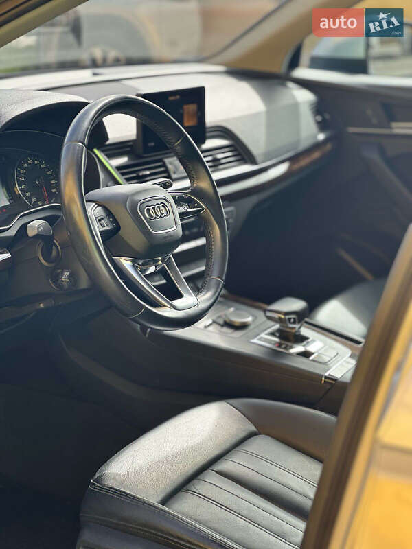 Внедорожник / Кроссовер Audi Q5 2019 в Киеве