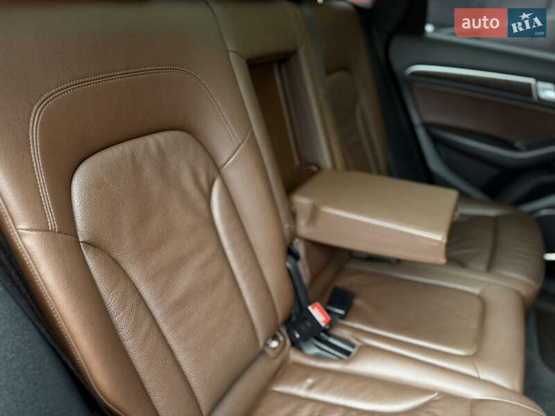 Позашляховик / Кросовер Audi Q5 2016 в Стрию