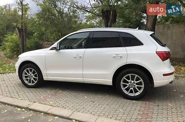 Позашляховик / Кросовер Audi Q5 2010 в 