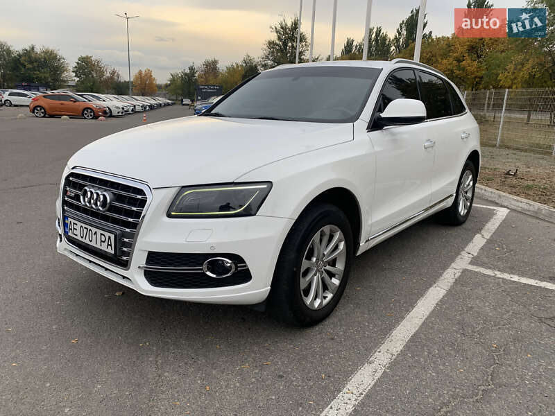 Позашляховик / Кросовер Audi Q5 2016 в Дніпрі