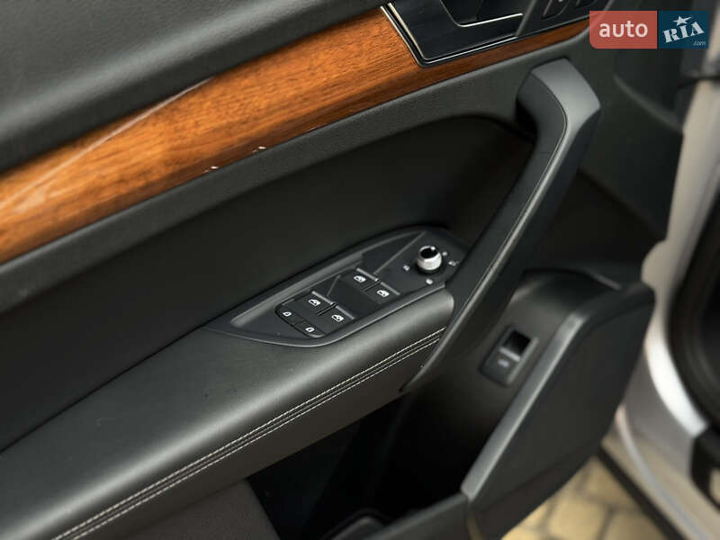 Внедорожник / Кроссовер Audi Q5 2021 в Мукачево