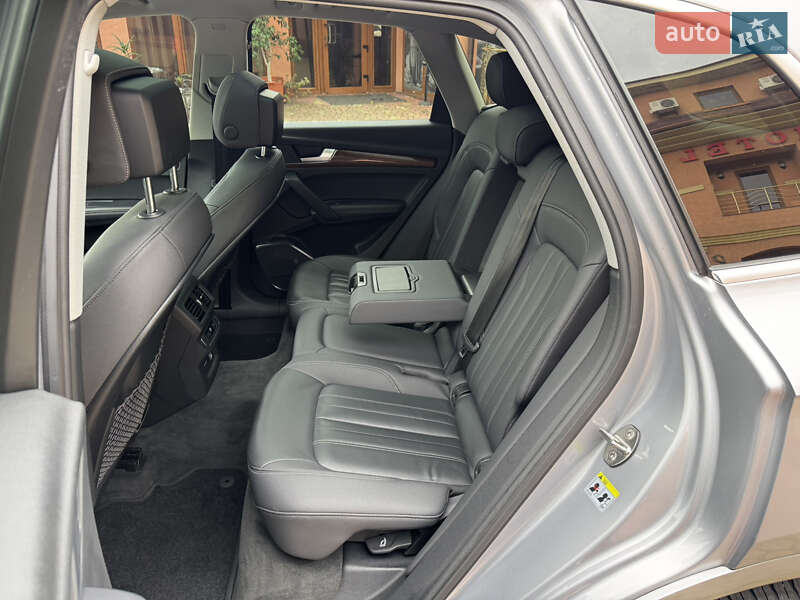 Внедорожник / Кроссовер Audi Q5 2021 в Мукачево