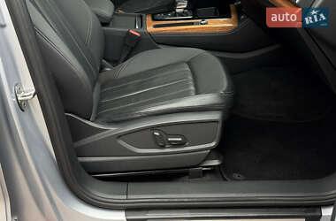 Позашляховик / Кросовер Audi Q5 2021 в 
