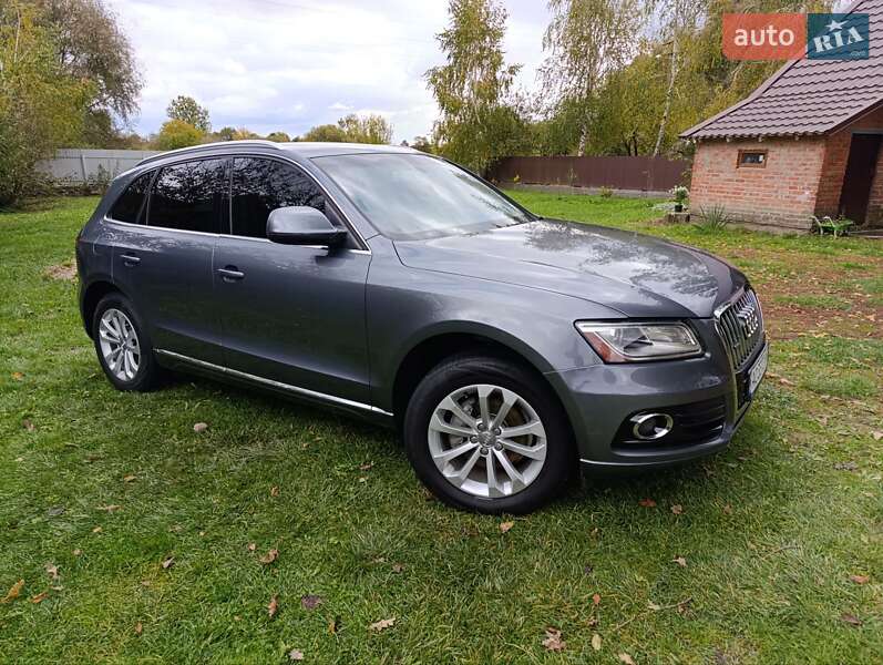 Позашляховик / Кросовер Audi Q5 2012 в Володимирі