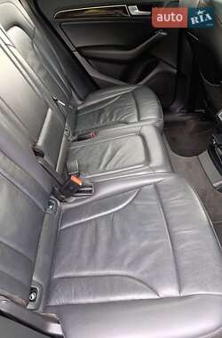 Позашляховик / Кросовер Audi Q5 2012 в  фото 46 Позашляховик / Кросовер Audi Q5 2012 в