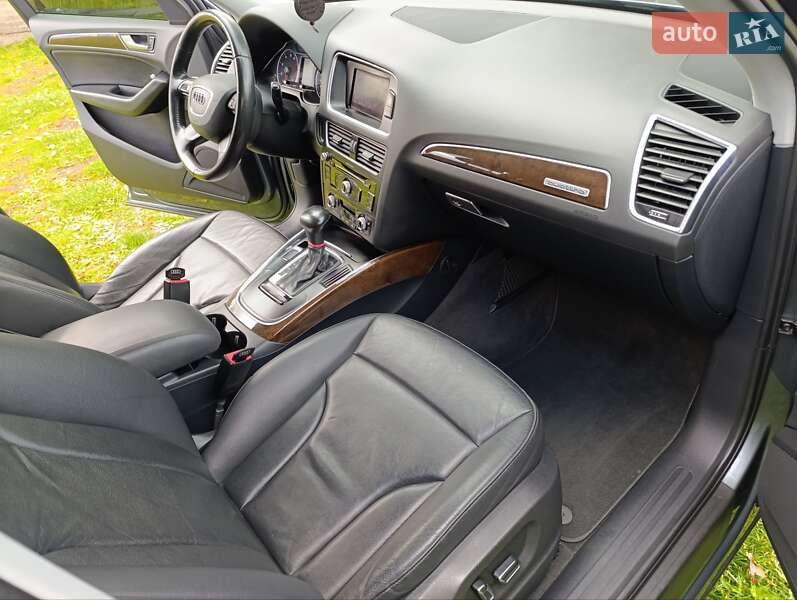 Позашляховик / Кросовер Audi Q5 2012 в Володимирі