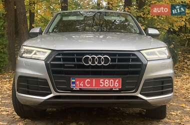 Позашляховик / Кросовер Audi Q5 2018 в 